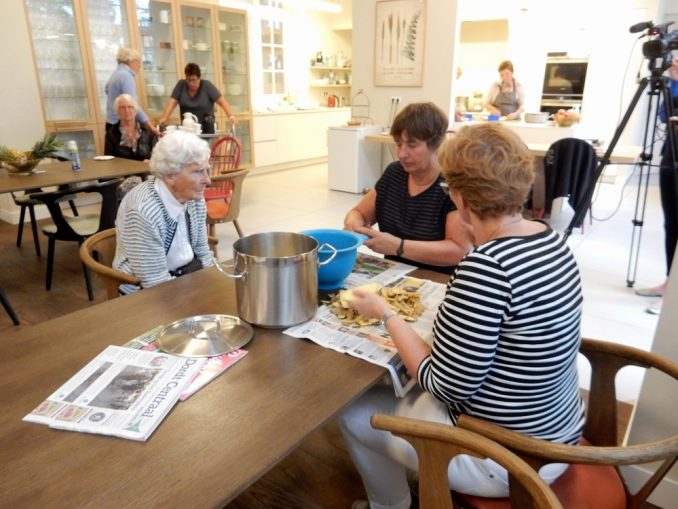 Waardig Wonen— Vacature - Kom je werken in een zeer kleinschalige vorm